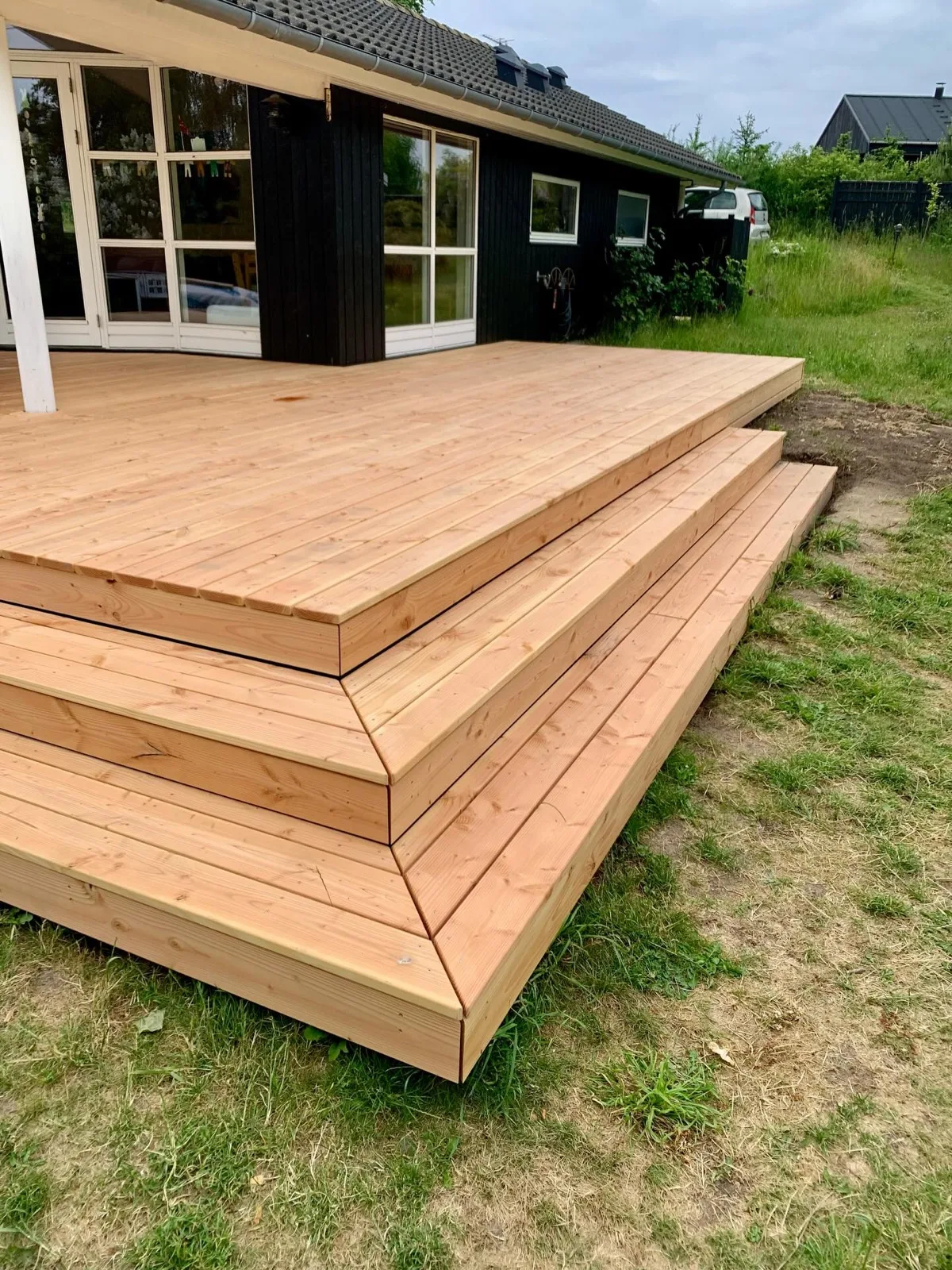 Hjørneterrasse ved sommerhus